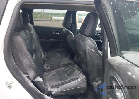 2015 Jeep Cherokee Latitude из США, поврежденный, VIN 1C4PJMCS2FW502580